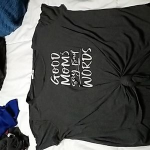 Dark gray graphic tshirt